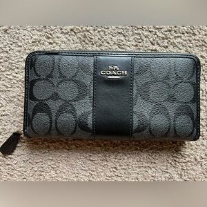 Coach signature accordion zip wallet
